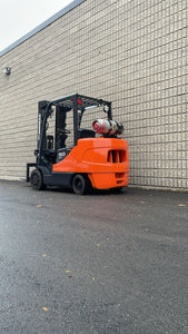 DOOSAN LPG 8000 LBS. FORKLIFT