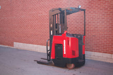 Load image into Gallery viewer, RAYMOND ELECTRIC REACH 4500 LBS.