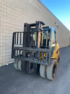 CAT DIESEL 8000 LBS. OUTDOOR DUALLY FORKLIFT WITH CAB