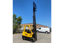 Load image into Gallery viewer, HYSTER LPG 6000 LBS. FORKLIFT